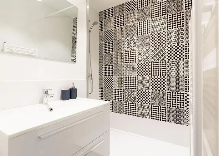 L'aigle, Bel Proche Centre Et Parking Grenoble